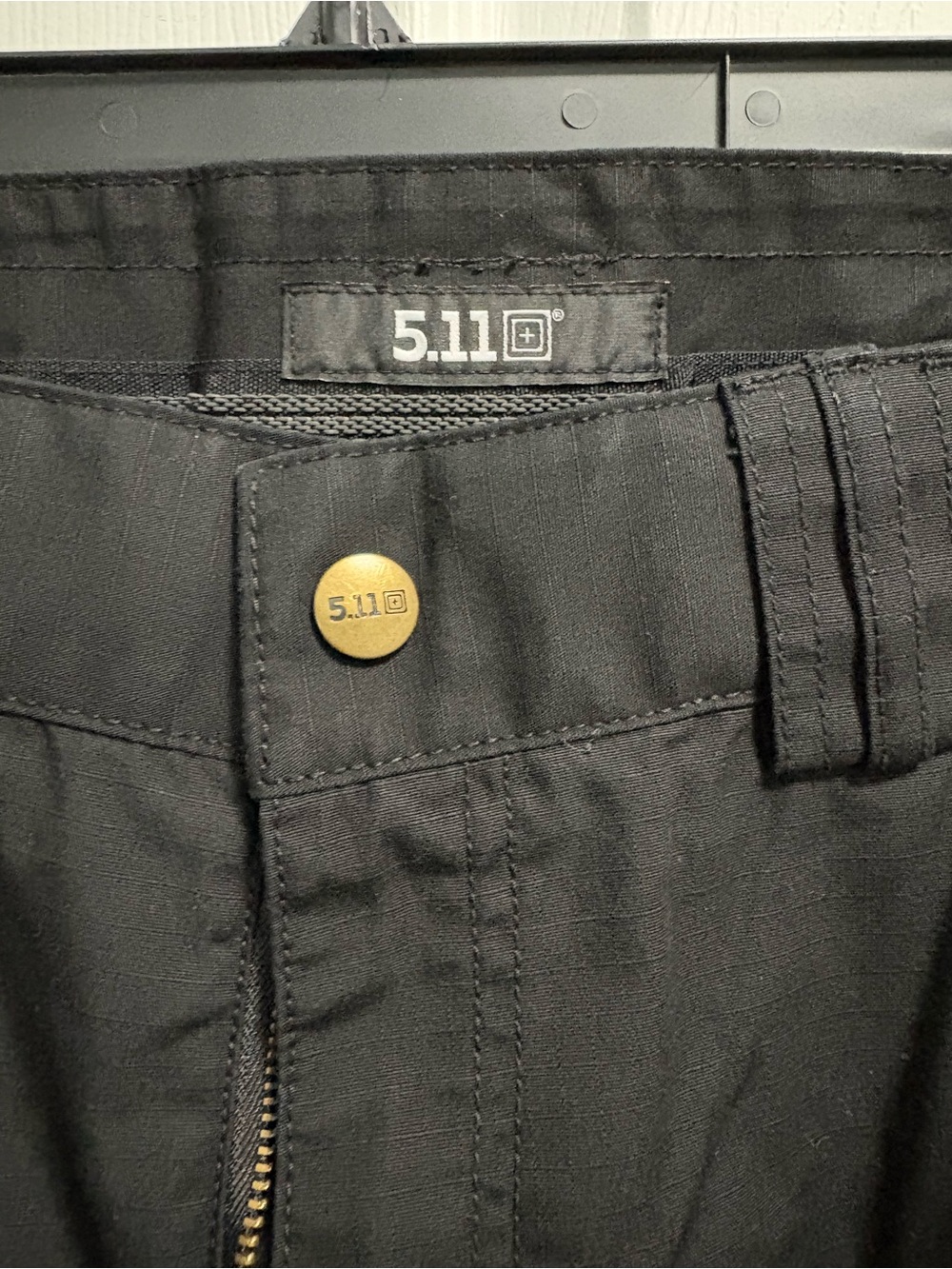 5.11 Tactical Men's Black Cargo Pants with Multi-Pocket Utility NWOT - Picture 2 of 4